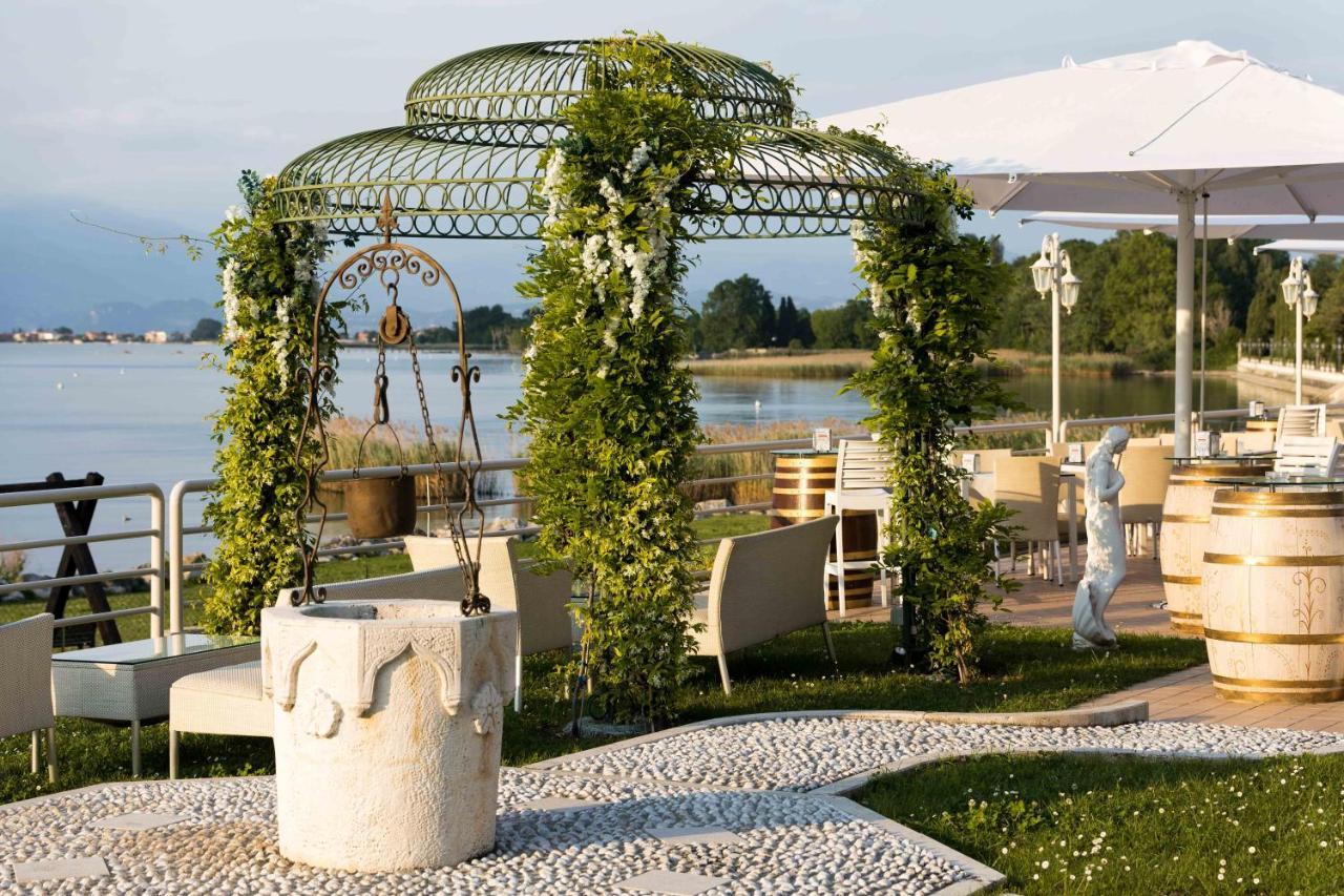 Hotel Aquila D'Oro Desenzano Дезенцано-дель-Гарда Экстерьер фото